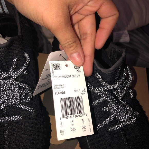 Men’s yeezy addidas 350 v2 all black - Picture 4 of 5